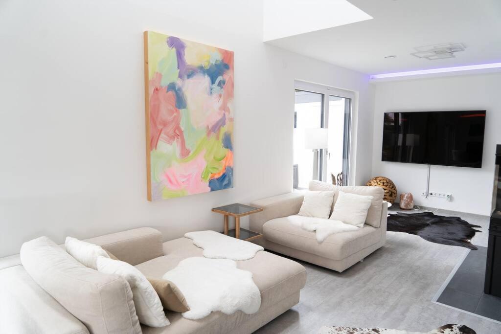 Villa Dreamy Vibes Mit Privatem Pool & Rheinblick Niederkassel Buitenkant foto