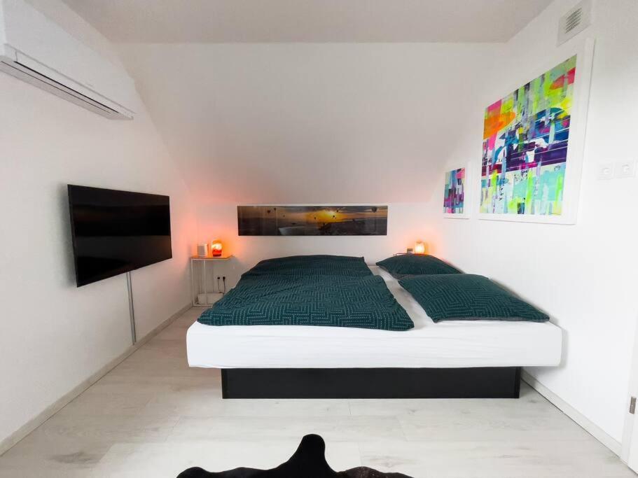Villa Dreamy Vibes Mit Privatem Pool & Rheinblick Niederkassel Buitenkant foto
