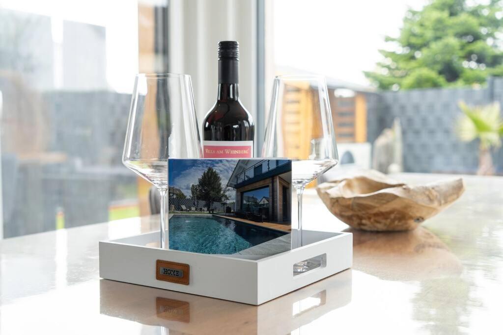 Villa Dreamy Vibes Mit Privatem Pool & Rheinblick Niederkassel Buitenkant foto