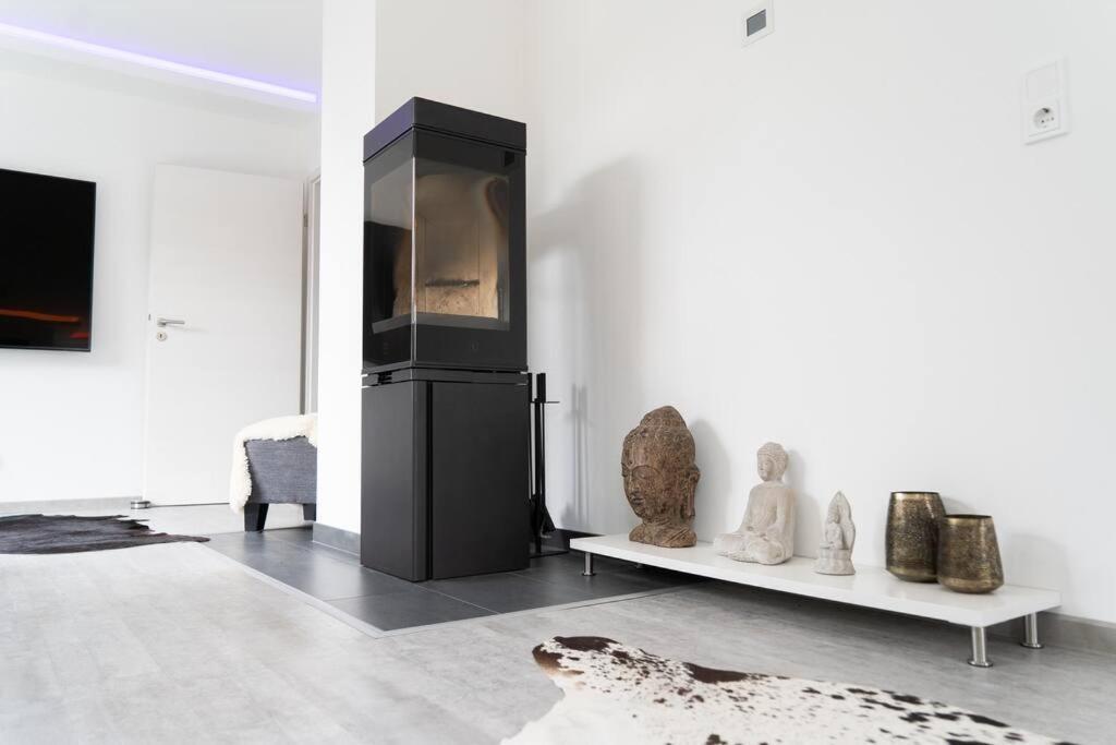 Villa Dreamy Vibes Mit Privatem Pool & Rheinblick Niederkassel Buitenkant foto