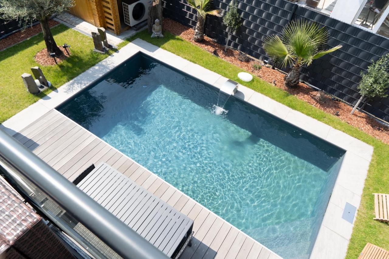 Villa Dreamy Vibes Mit Privatem Pool & Rheinblick Niederkassel Buitenkant foto